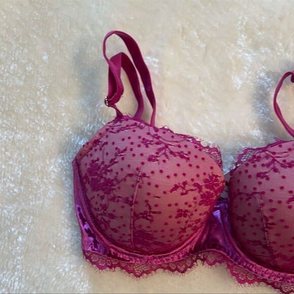 Bra by Victoria’s Secret - Picture 3 of 7